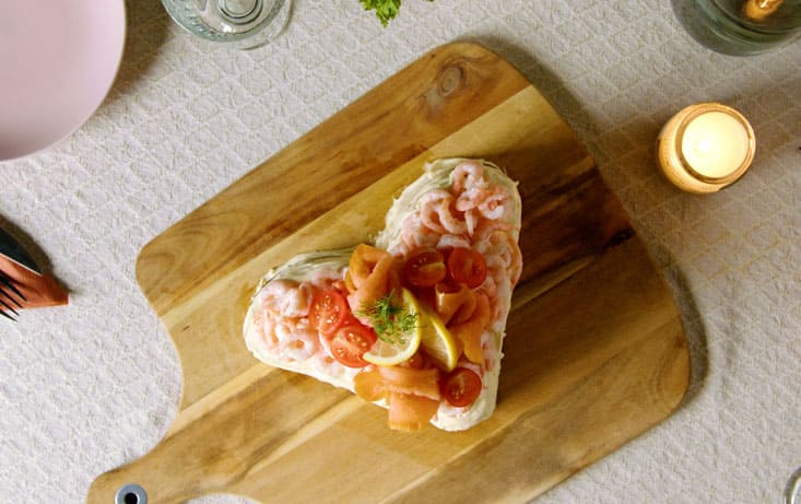 LingonGrova Alla hjärtans smörgåstårta - Recept | Pågen