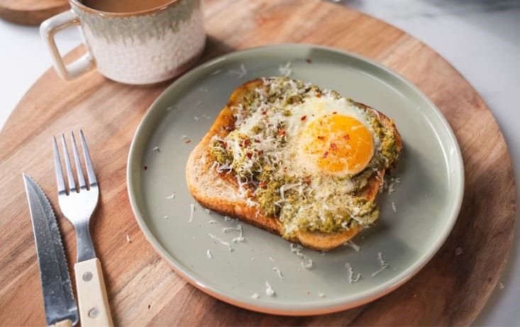 Pestoägg på Levain surdegesbröd - Recept | Pågen